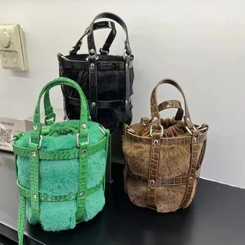 Модная Полая Плюшевая сумка-корзина, Дизайнерские Мягкие Плюшевые женские сумки, Роскошные сумки через плечо из искусственного Меха, Маленькие кошельки-ведерки