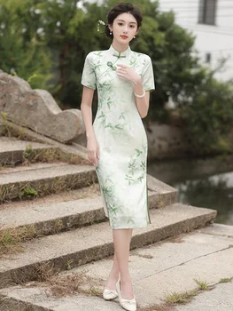 Элегантный женский китайский ципао в стиле ретро, традиционный атласный Чонсам с коротким рукавом и принтом